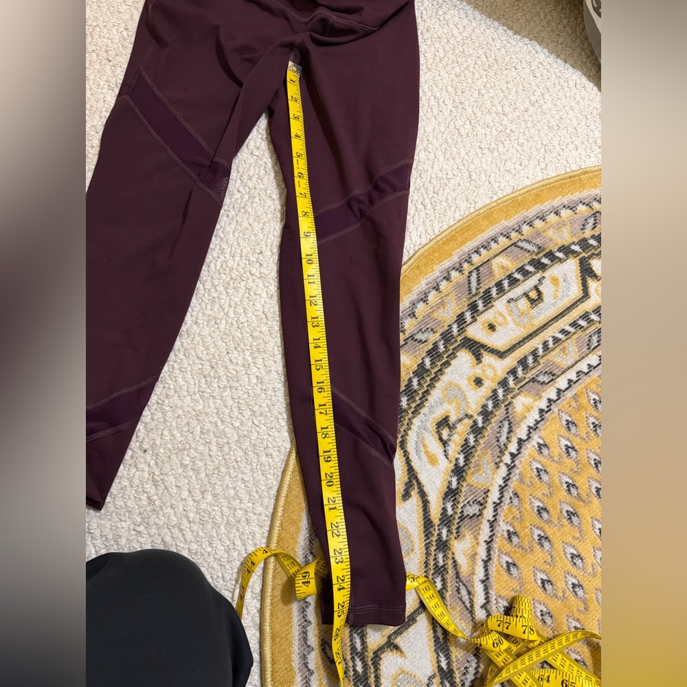 Mid rise mesh paneling compression leggings - Picture 5 of 5